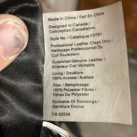 Danier woman’s premium leather jacket - Picture 4 of 5